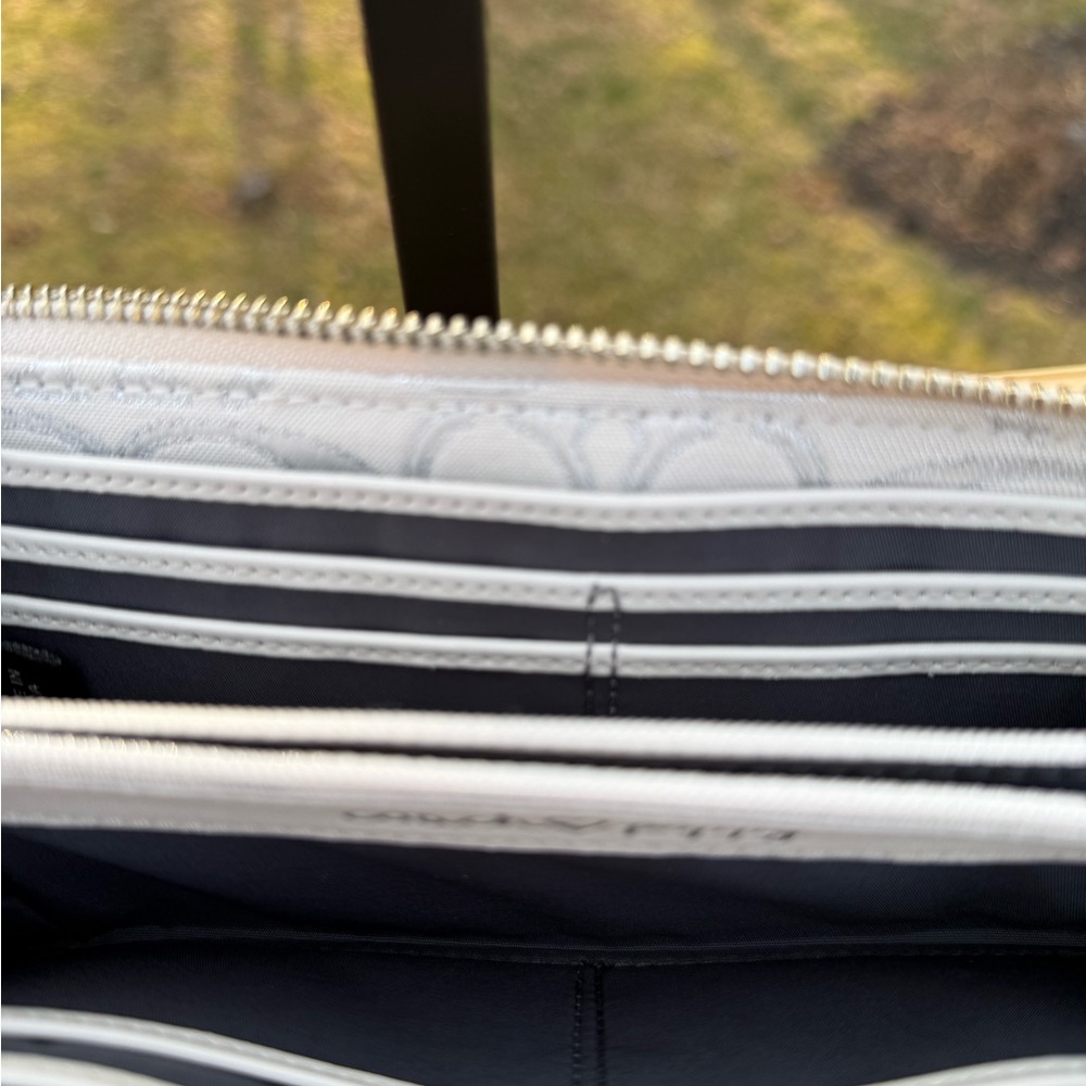Coach Poppy Madison Signature Logo Zip Around Accordion Continental Long Wallet - Picture 8 of 8
